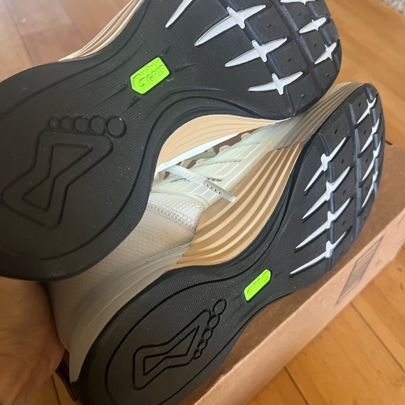 INOV8 F-LITE G 300 Men’s 7 Women’s 8.5 - Picture 10 of 10